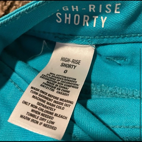 Aéropostale High-Rise Shorty
Great condition, only worn a few times - Picture 3 of 3